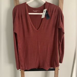 NWT Abercrombie & Fitch Fit and Cozy long sleeve top